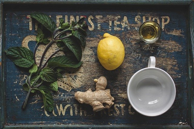 Green Tea with Ginger and Lemon