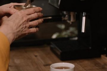 Top 5 Best Espresso Machine Under 100 Dollars 2022